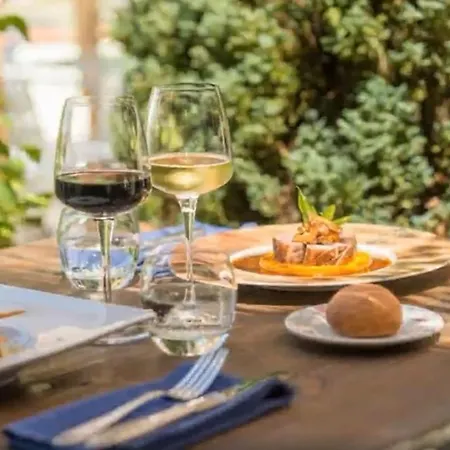 Relais Du Castera Hotel *